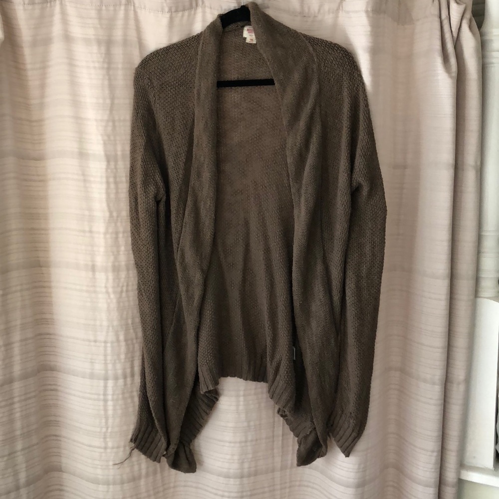 Cardigan sweater